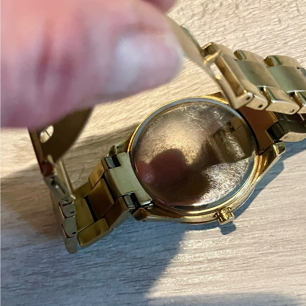 Fossil Women’s Gold Tone Crystal Bezel Watch with Mother of Pearl Dial - Picture 4 of 9